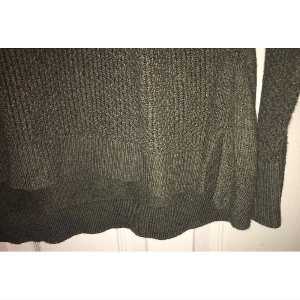 Loft Sweater - Picture 5 of 6